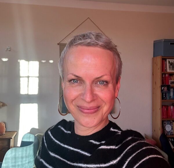 Claudia Sawade-Maaß, Diplom Psychologin, Systemische Therapeutin und Psychoonkologin, Praxis für Psychologische Online-Beratung, Paarberatung, Familienberatung, Paarcoaching, Familientherapie, Systemische Therapie, Entspannung, Stressreduktion und Psychotherapie